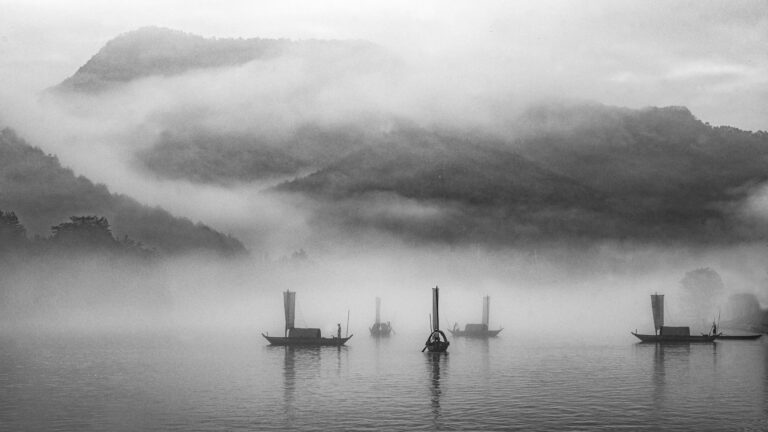 Chen Donghui - Boating-on-Yunhe-Lake
